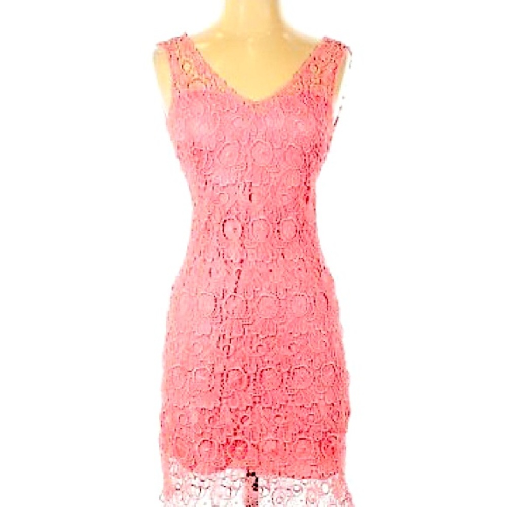 BB DAKOTA CORAL LACE COCKTAIL DRESS/EVENING GOWN w/ Zippered Back